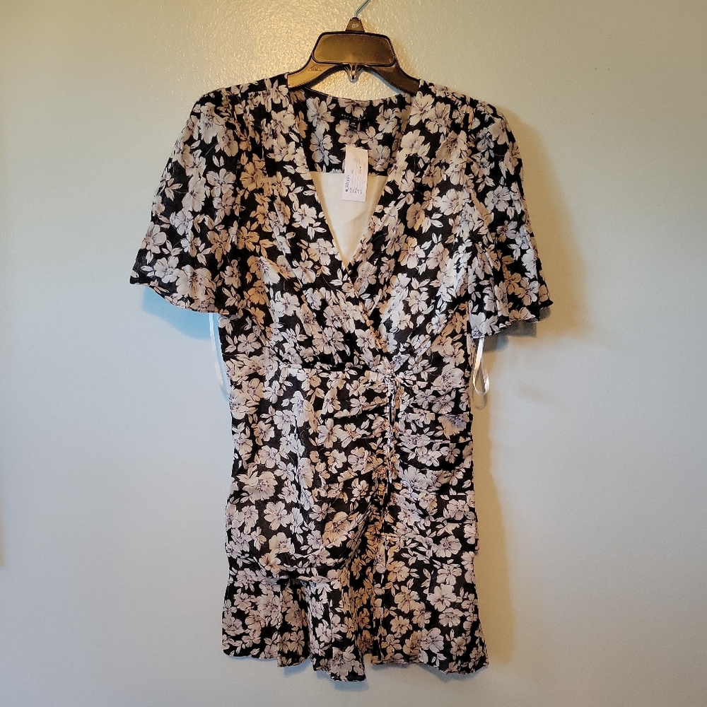 Alex Marie 8p New with tags floral dress.